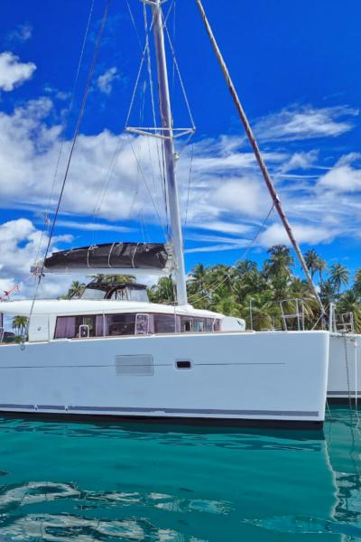 1068 San Blas island catamarans