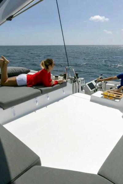 2765 Flybridge