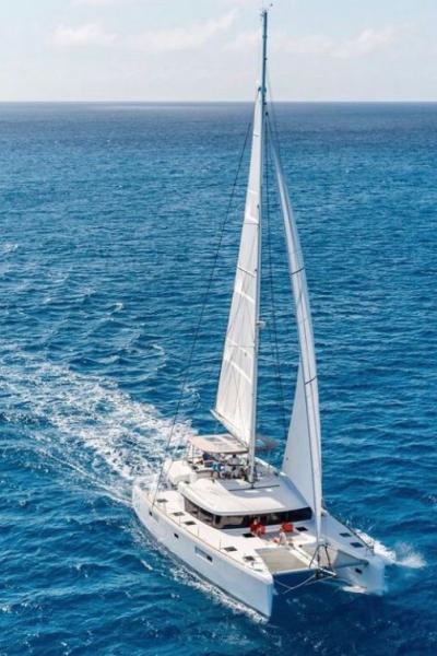 1574 Lagoon 52M