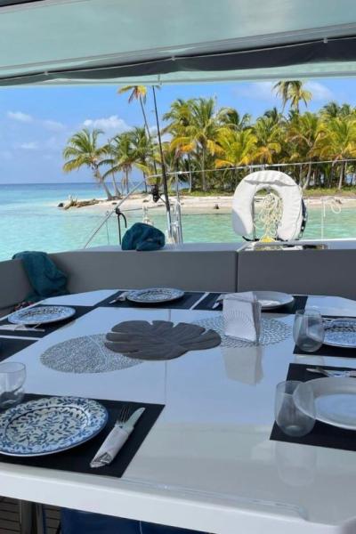 1670 Leopard 50 outside dining area
