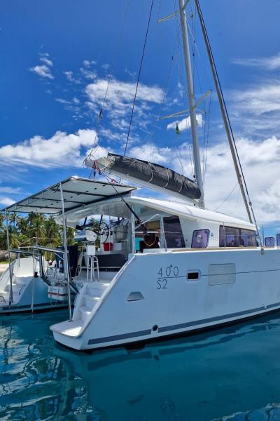 1845 Lagoon 400